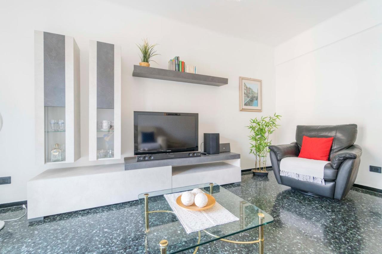 193 - Casa Via Della Chiusa - Centralissimo E Vicino Alla Baia Del Silenzio, Spiaggia E Mare 150M - Parcheggio Gratis Incluso E Aria Condizionata 세스트리레반떼 외부 사진