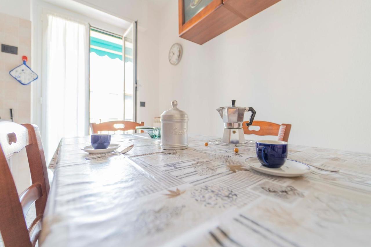 193 - Casa Via Della Chiusa - Centralissimo E Vicino Alla Baia Del Silenzio, Spiaggia E Mare 150M - Parcheggio Gratis Incluso E Aria Condizionata 세스트리레반떼 외부 사진